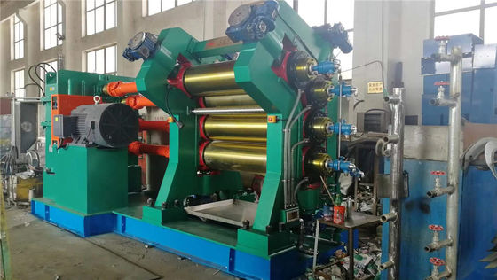 よい価格 高度な技術のゴム製カレンダー機械 3 つ 4 つのロール カレンダー 1500MM 仕事の長さ オンライン