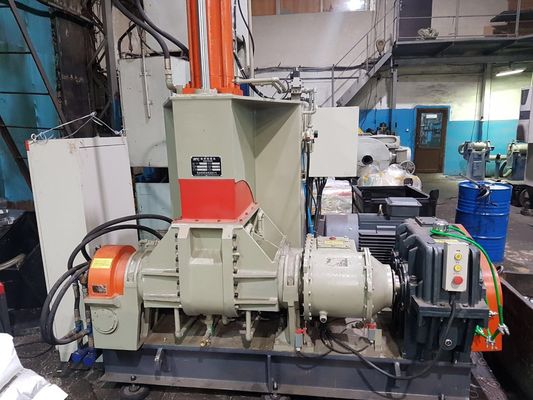 よい価格 PLC制御二重シャフトが付いているゴム製 ニーダー機械 オンライン